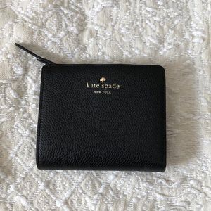 Kate Spade Larchmont Avenue Shawn Wallet Small